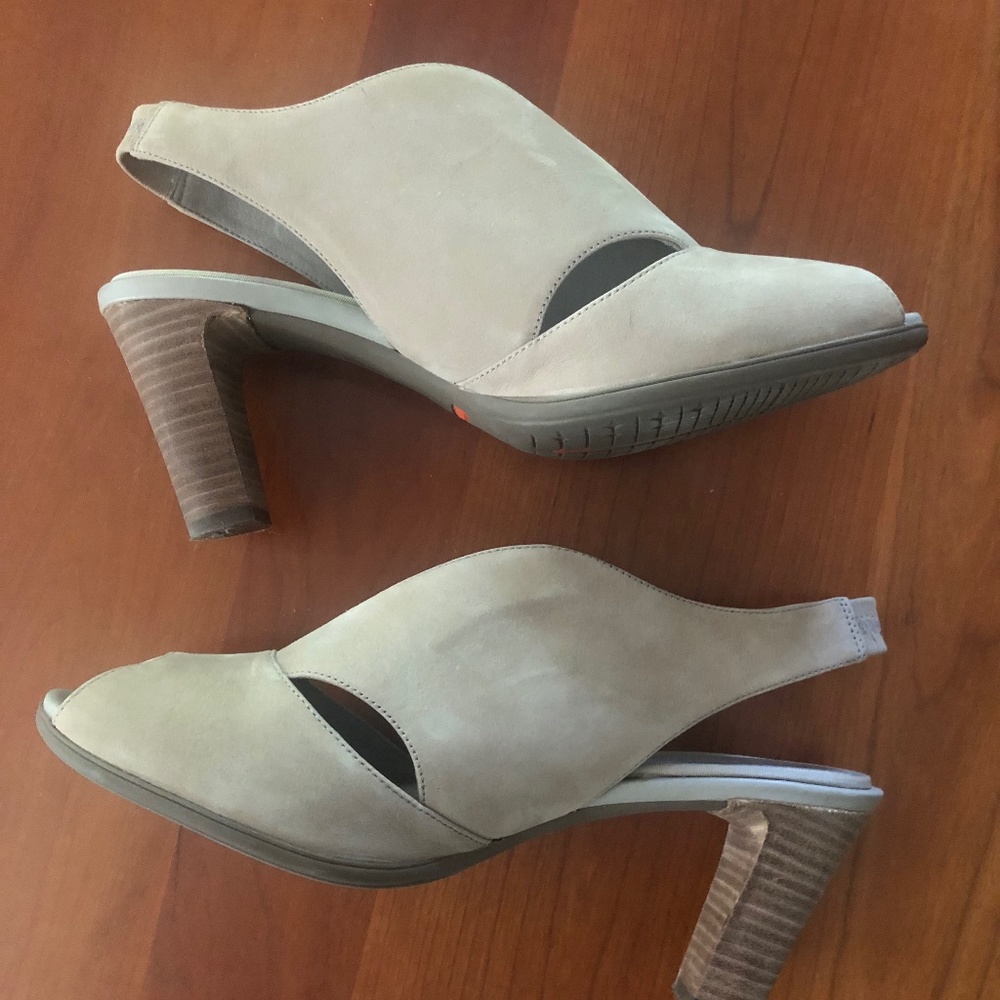 Rockport Slip-On w/ 3-in heel - 9.5 B (Worn Only Twice!)